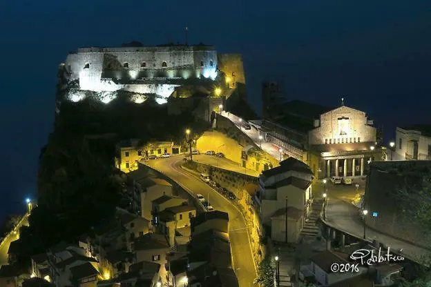 Gemma Del Sud שילה